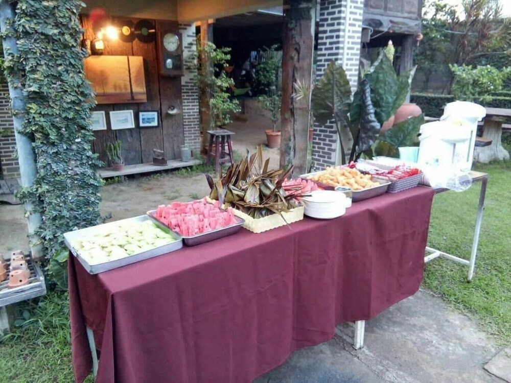 white monkey guesthouse