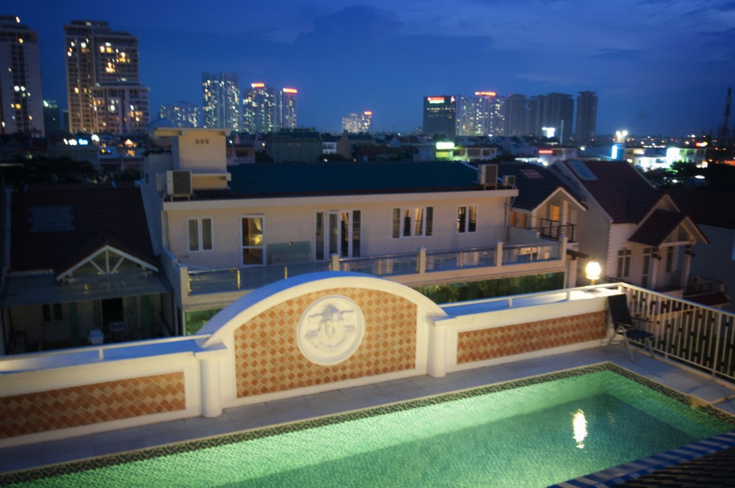 central hotel and residences