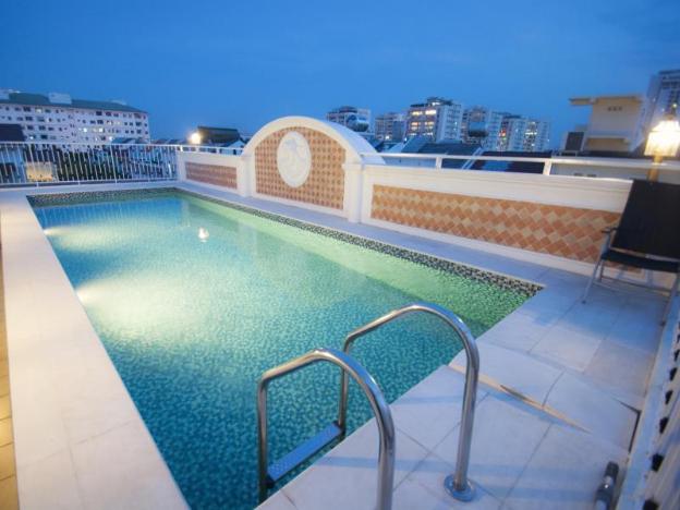 central hotel and residences