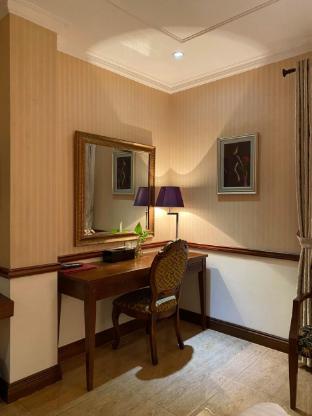 central hotel and residences