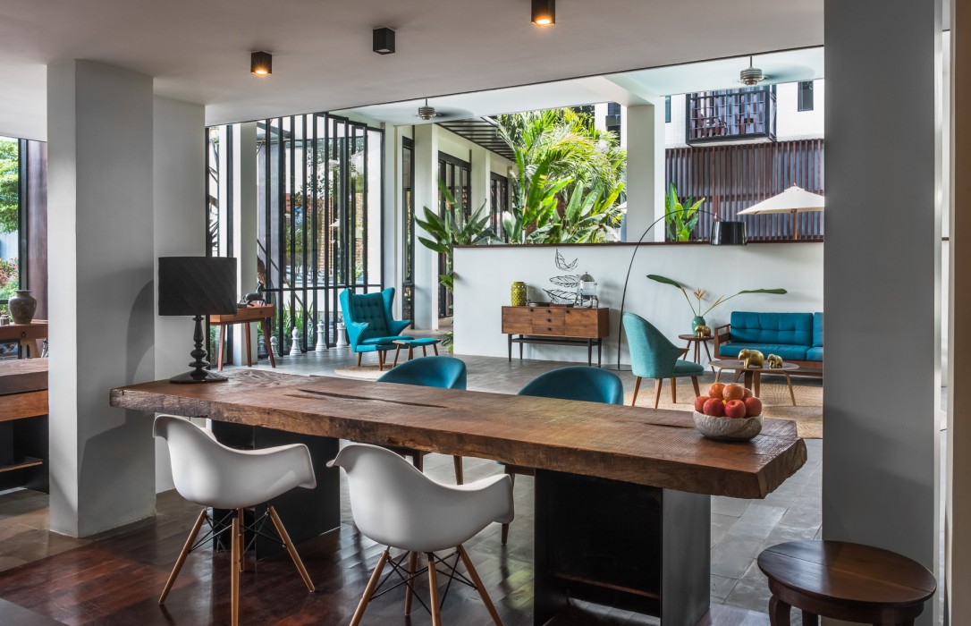 the aviary hotel