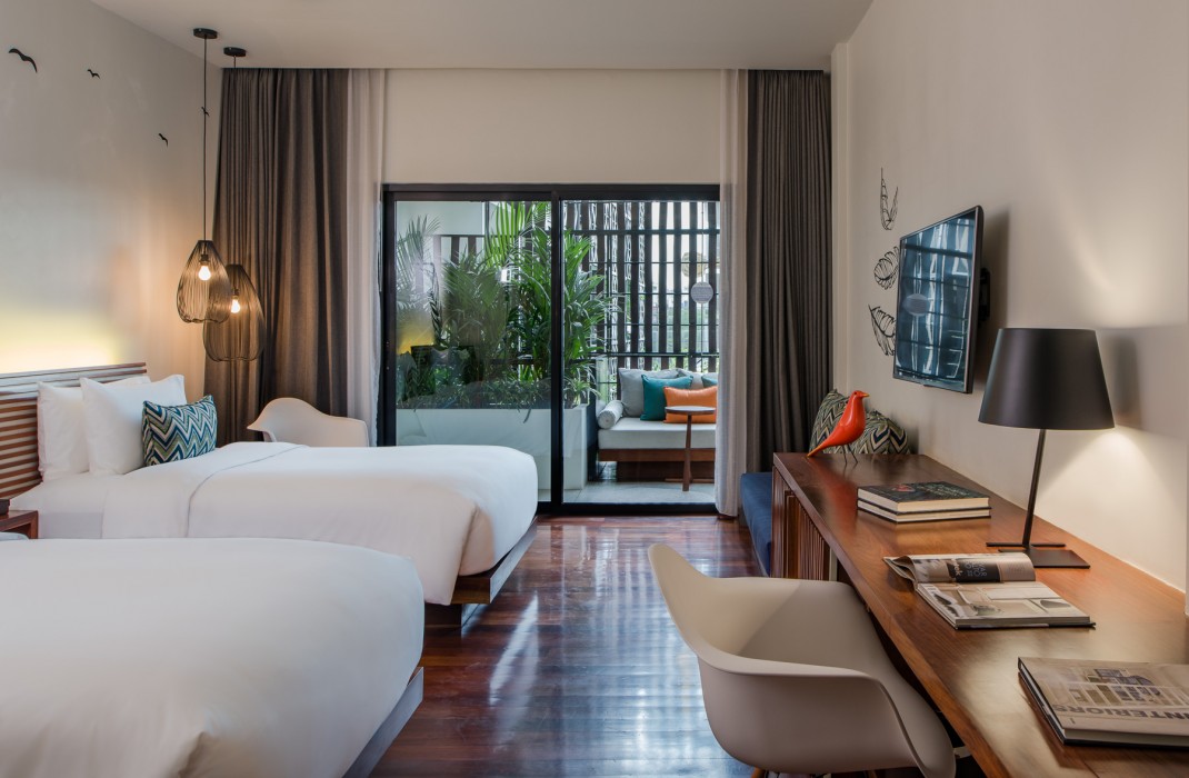 the aviary hotel
