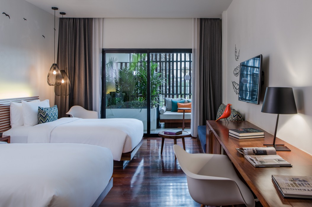 the aviary hotel