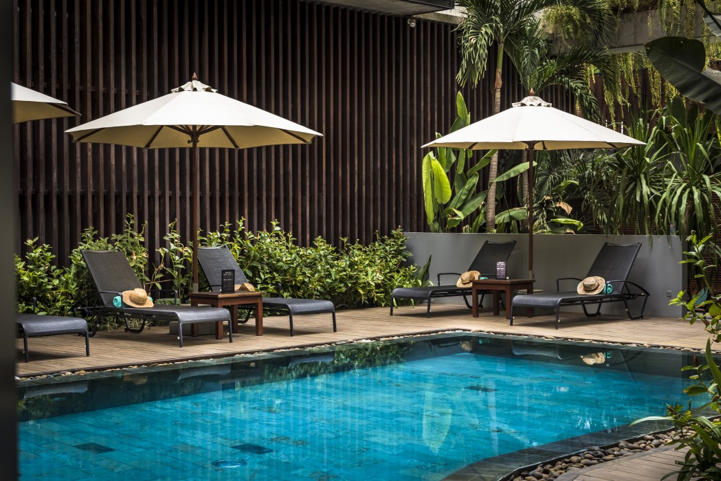 the aviary hotel