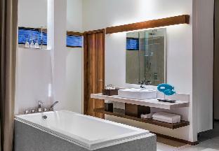 the aviary hotel
