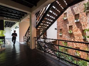 the aviary hotel