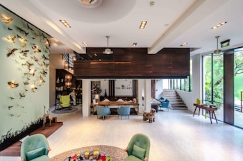 The Aviary Hotel,#09, Street 168, Tepvong Street,5 star