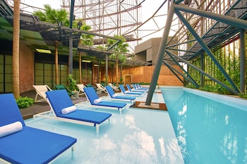 oasia hotel downtown singapore by far east hospitality