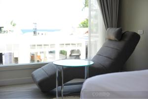 combo beach hotel samui