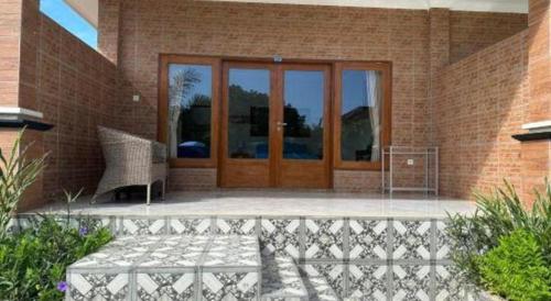 tulamben wreck divers