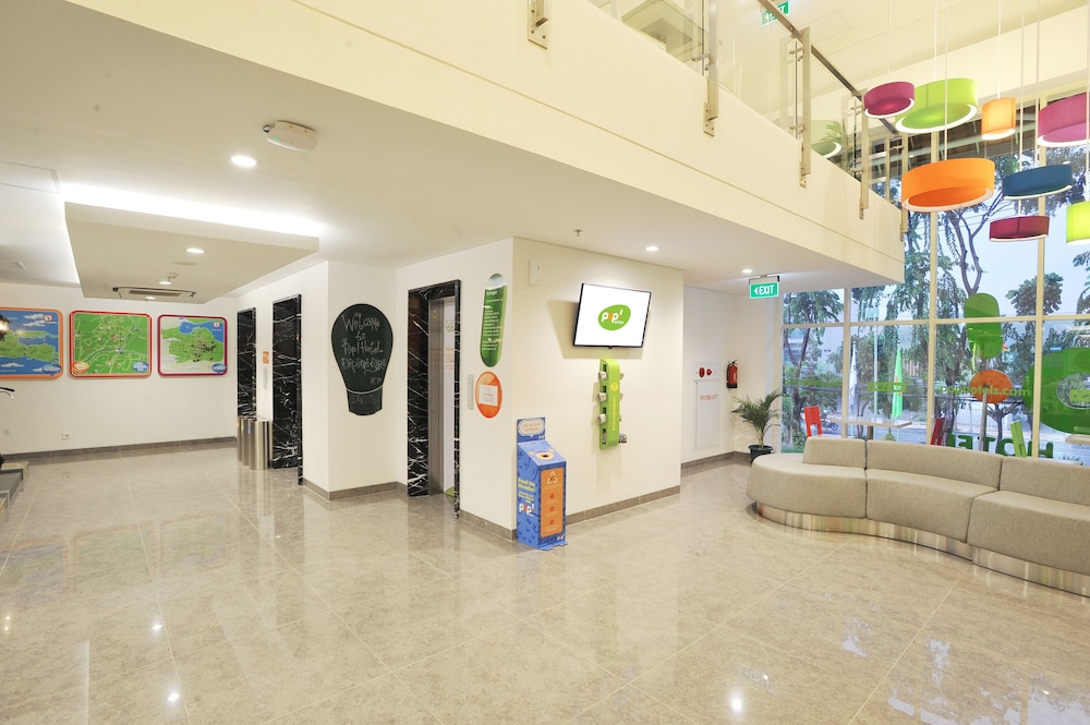 pop hotel diponegoro surabaya