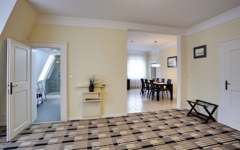 karlova 25 apartments