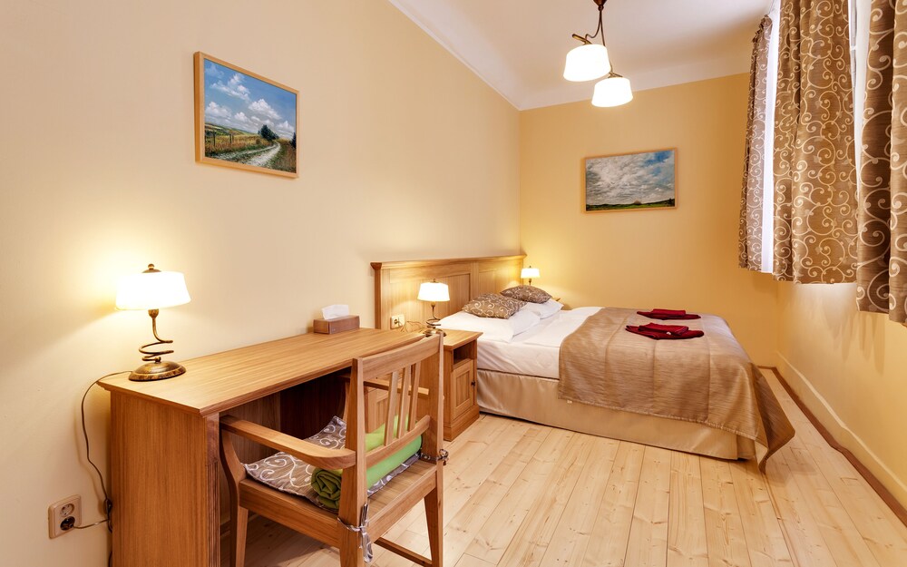 karlova 25 apartments