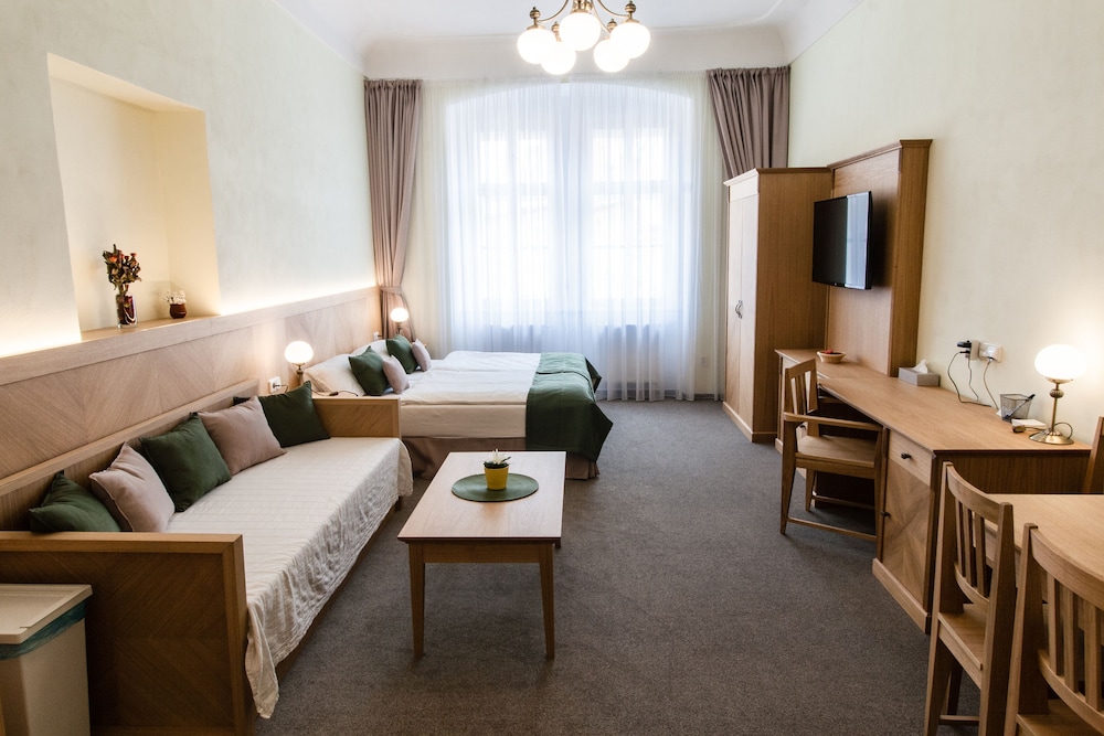 karlova 25 apartments