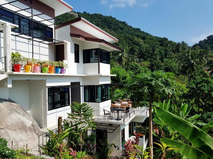 balcony villa koh tao