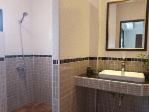 balcony villa koh tao