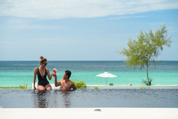 the royal sands koh rong