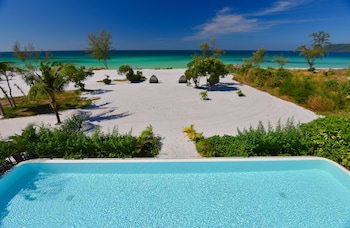 the royal sands koh rong