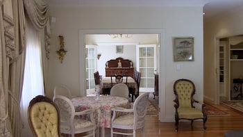 the residence at barossa chateau