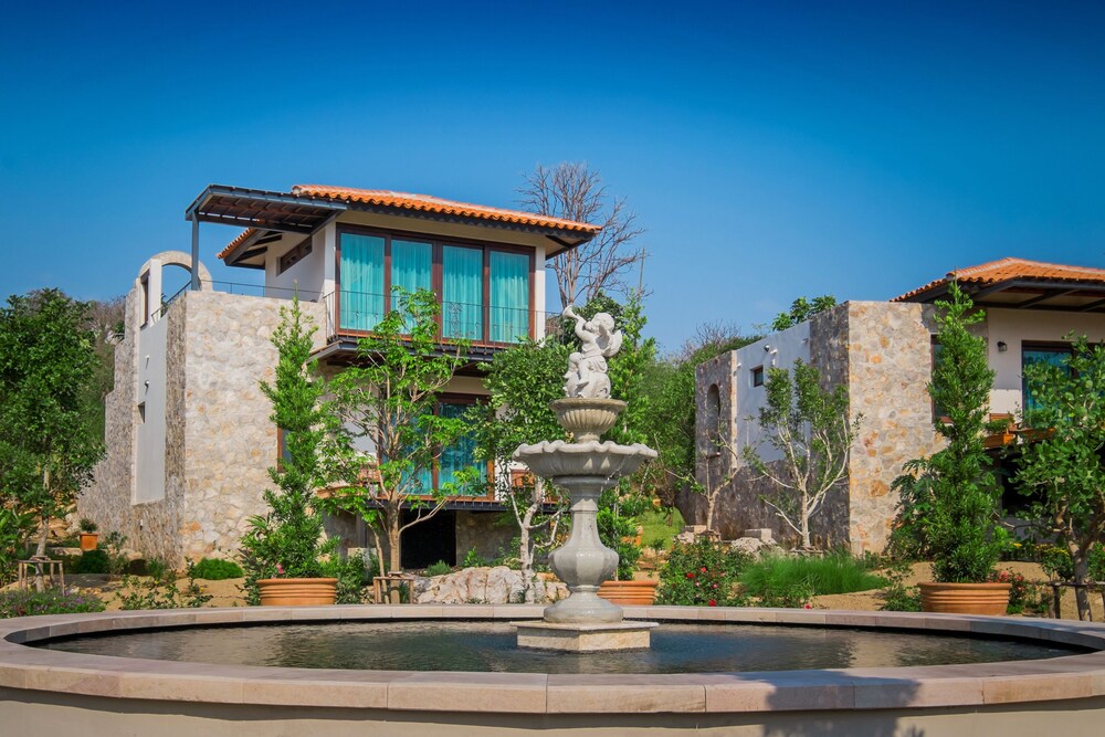 mela garden retreat cottage