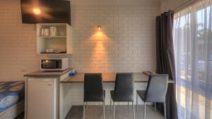 Paruna Motel,Swan Hill>>Aireys Inlet,4 star