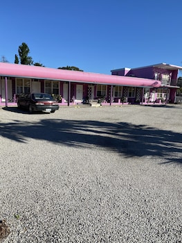 paddle steamer motel