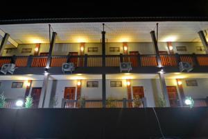 the sea at lanta hotel