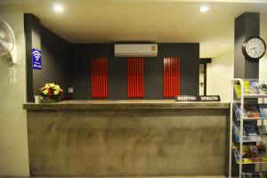 the sea at lanta hotel