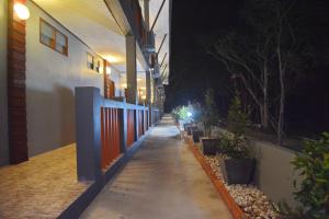 the sea at lanta hotel