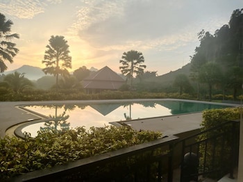 takhun mountain view hotel