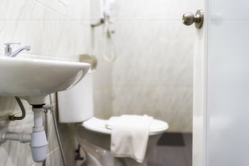 lighthouse hotel and shortstay