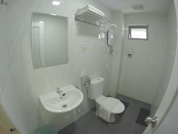 lighthouse hotel and shortstay