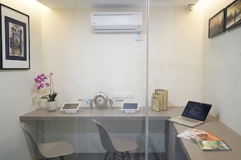 lighthouse hotel and shortstay