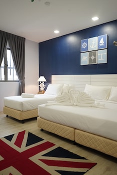 lighthouse hotel and shortstay