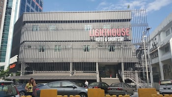 lighthouse hotel and shortstay