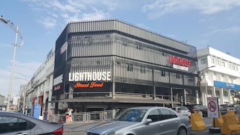 lighthouse hotel and shortstay