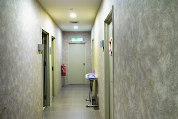 lighthouse hotel and shortstay