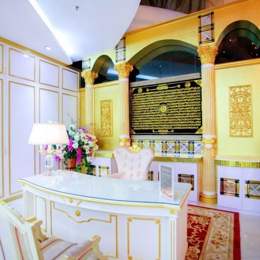 lace boutique hotel
