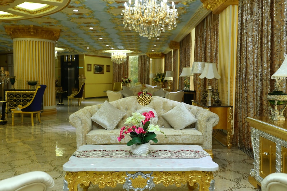 lace boutique hotel