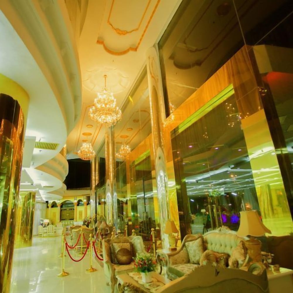 lace boutique hotel