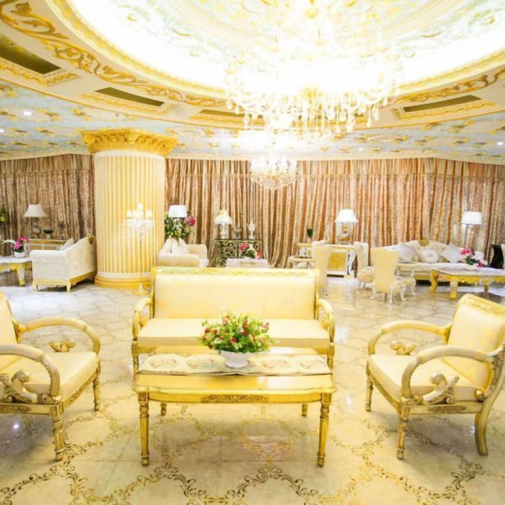 lace boutique hotel