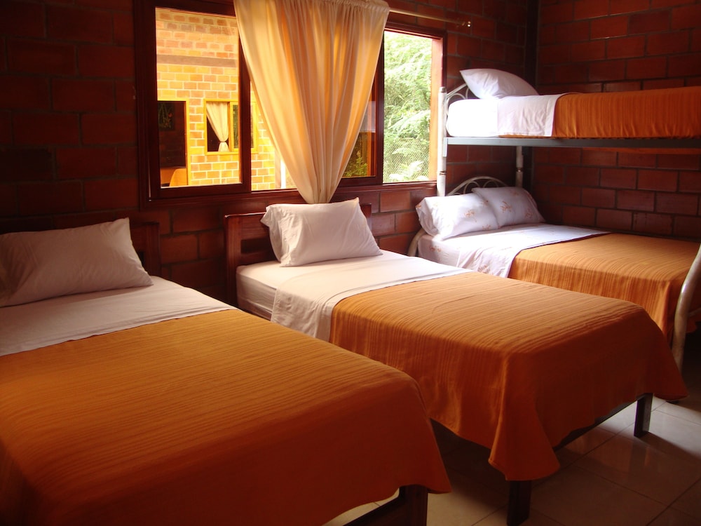 hosteria las heliconias