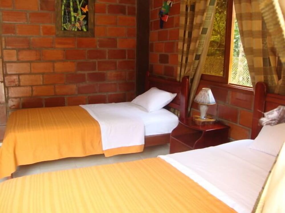 hosteria las heliconias