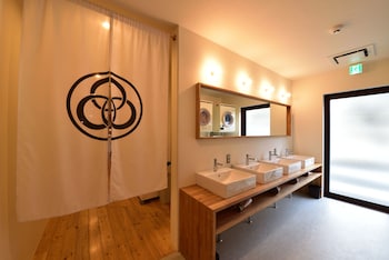 hostel mitsuwaya osaka