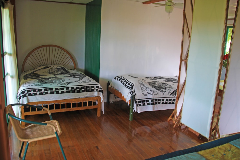 galapagos chalet