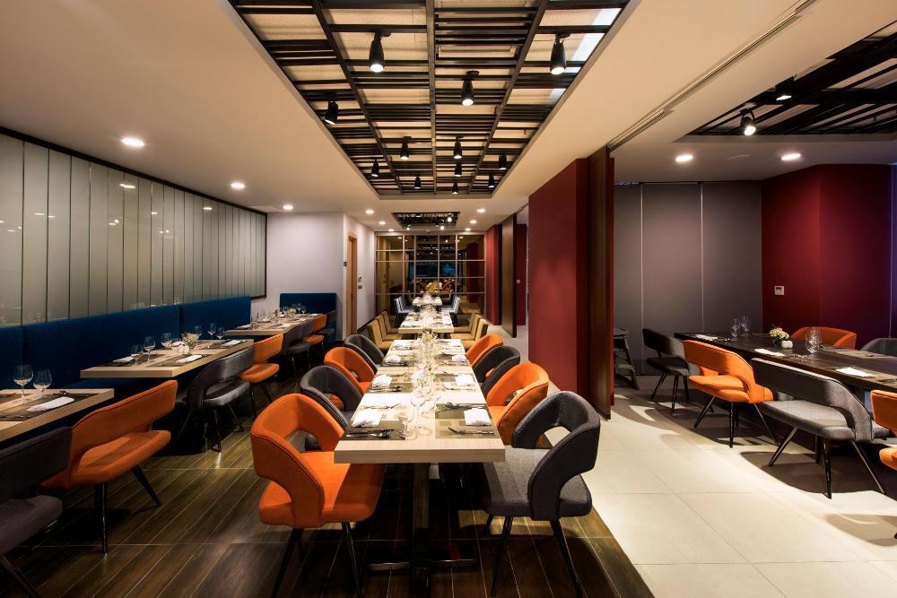 novotel suites hanoi