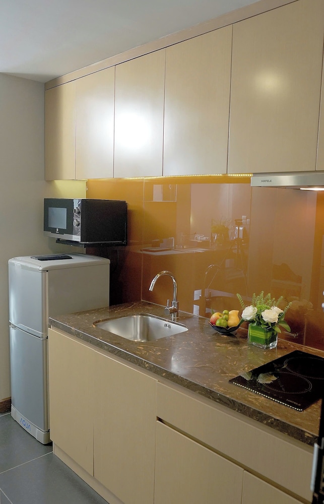 novotel suites hanoi