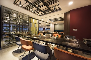 Novotel Suites Hanoi,Hanoi Province>>Hanoi,4 star