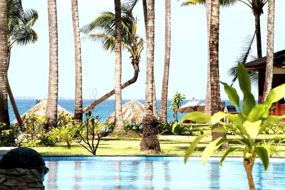 the emerald sea resort