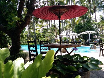 the emerald sea resort